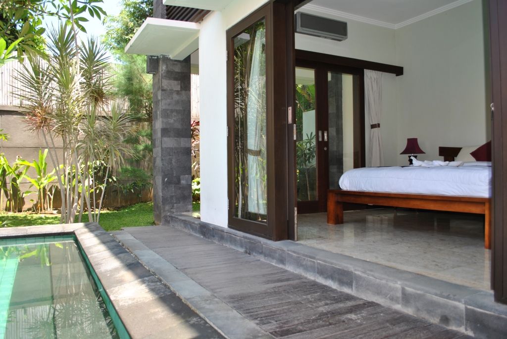 sewa villa murah di bali kuta,legian,seminyak,karobkan 