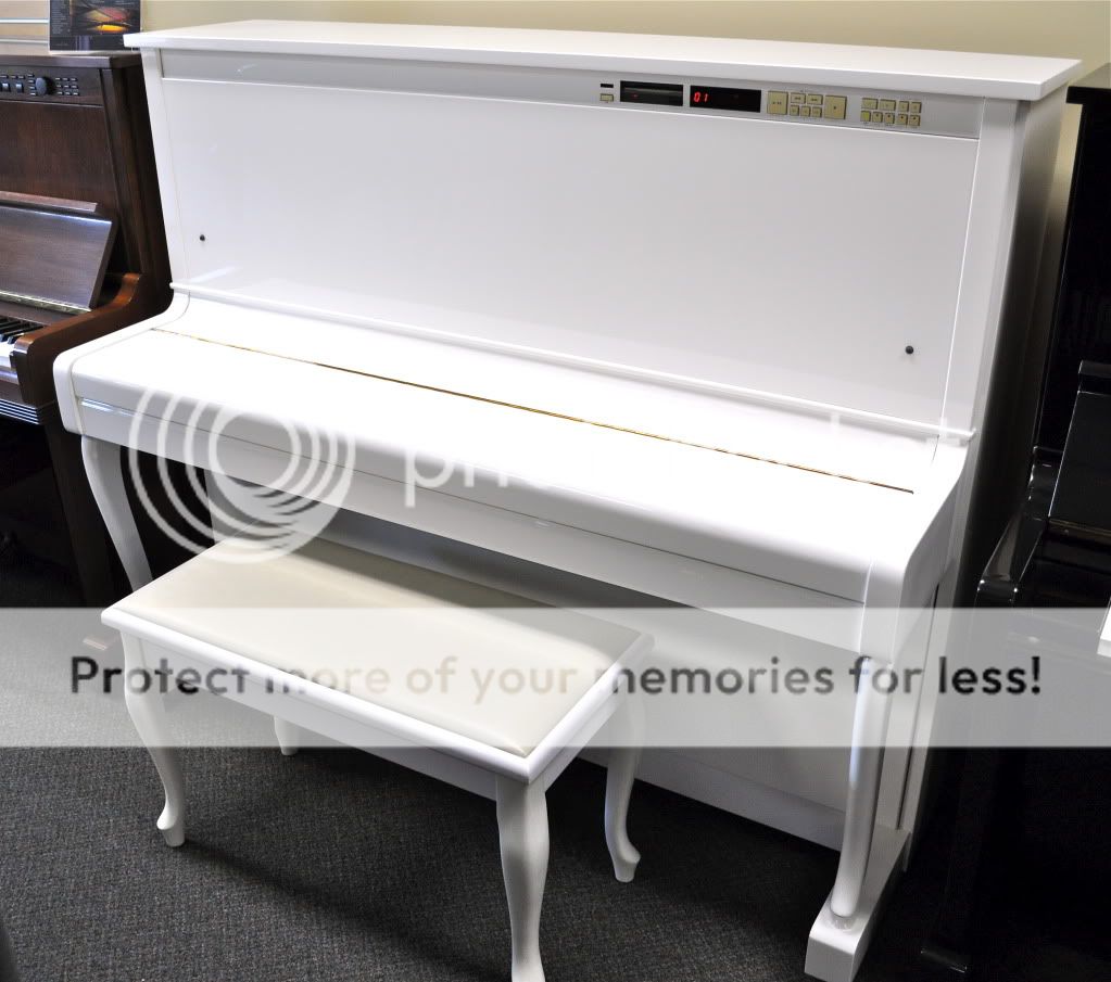   YAMAHA UPRIGHT PIANO WHITE POLISH (Disklavier player piano)  